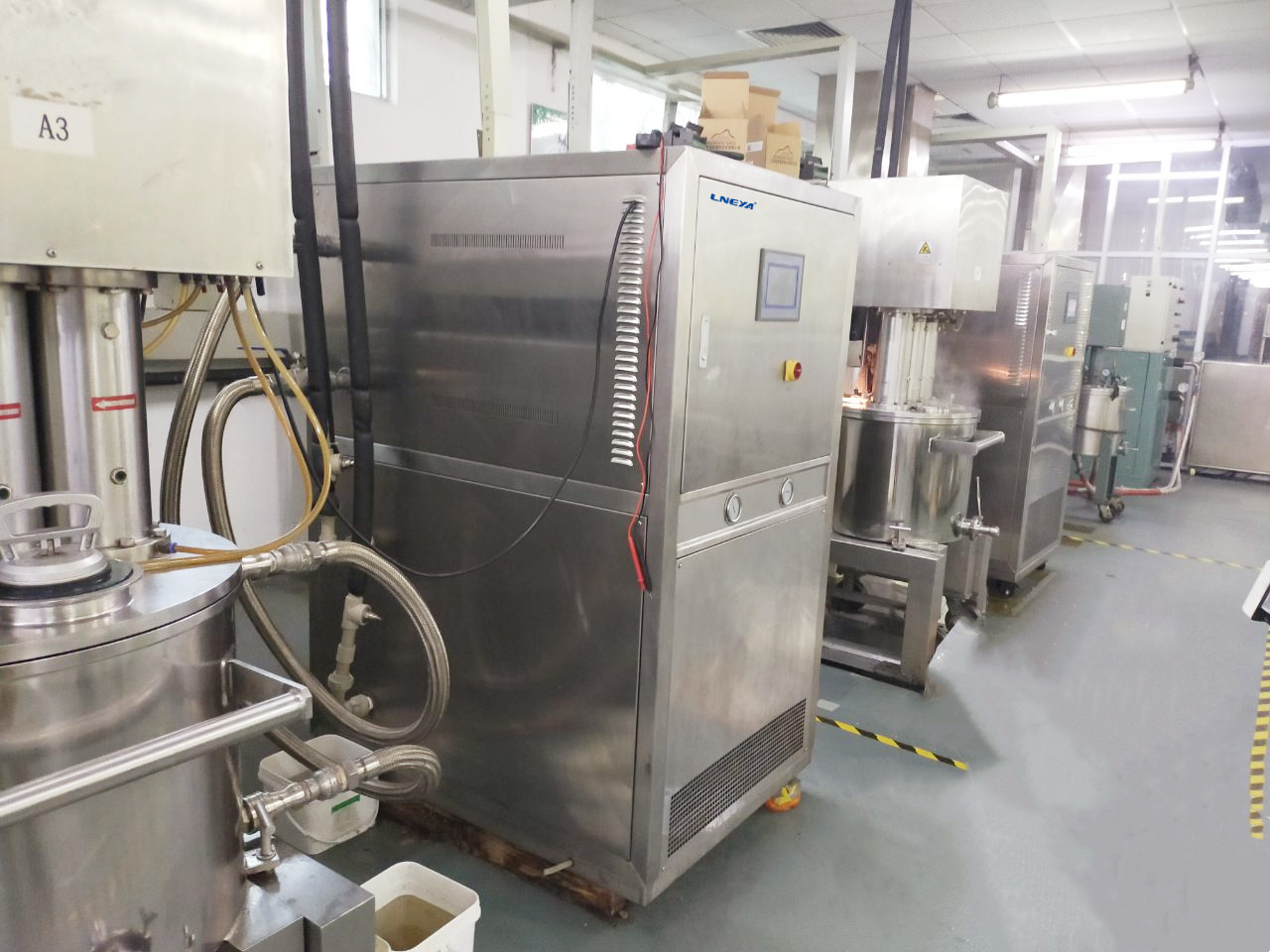 Model and size selection of cooling and heating circulator (pilot plant temperature control system) (Image 3)